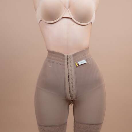 Short Curvy Tiro Alto